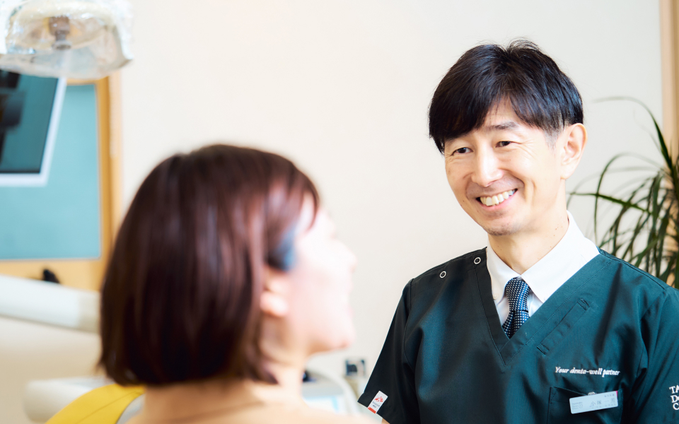 たんぽぽ歯科クリニックの院長のカウンセリングの様子